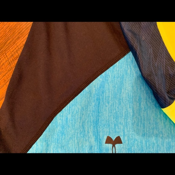 Boys/men’s Under Armour Athletic Shirts L - Picture 8 of 8